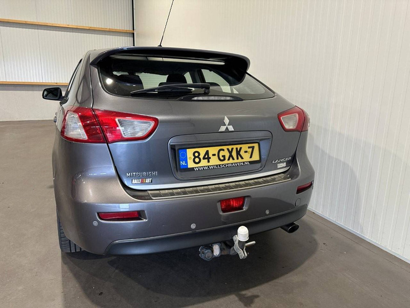 Mitsubishi Lancer - Autó: 4 kép. Mitsubishi Lancer - Autó: 4 kép.
