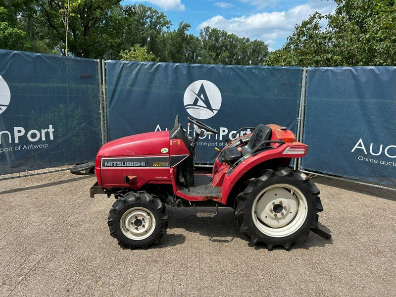 Mitsubishi MT165 - Traktor: 1 kép. Mitsubishi MT165 - Traktor: 1 kép.