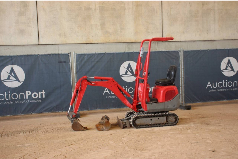 Neuson 803 - Minikotró: 1 kép. Neuson 803 - Minikotró: 1 kép.