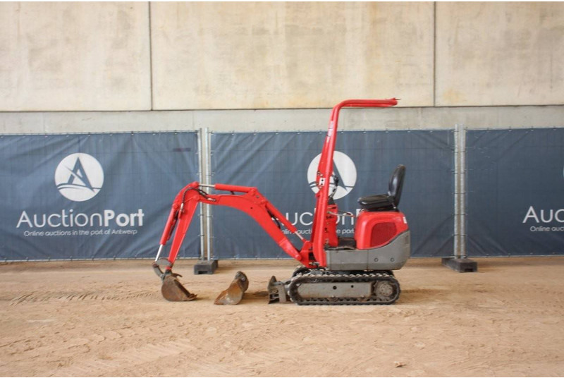 Neuson 803 - Minikotró: 2 kép. Neuson 803 - Minikotró: 2 kép.