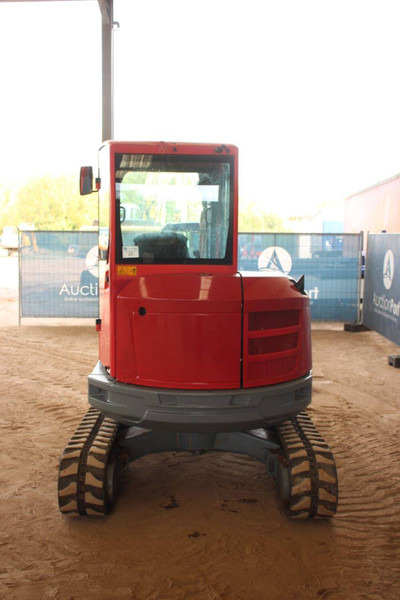 Neuson EZ36 - Lánctalpas kotró: 4 kép. Neuson EZ36 - Lánctalpas kotró: 4 kép.