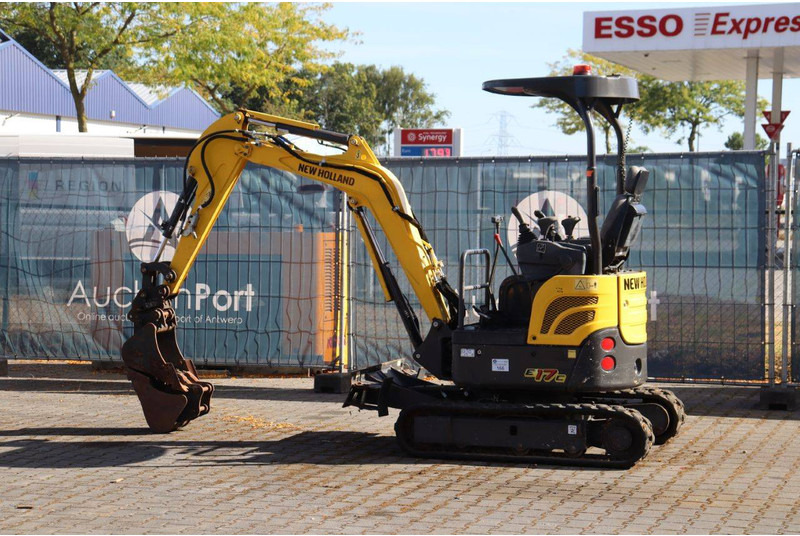 New Holland E17C - Minikotró: 3 kép. New Holland E17C - Minikotró: 3 kép.
