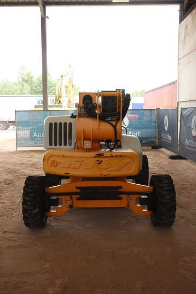 Niftylift HR21 D 4X4 - Személyemelő: 4 kép. Niftylift HR21 D 4X4 - Személyemelő: 4 kép.