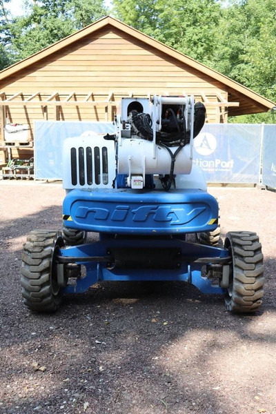 Niftylift HR21D 4x4 - Személyemelő: 5 kép. Niftylift HR21D 4x4 - Személyemelő: 5 kép.