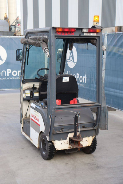 Nissan 4CBT2 - Elektromos targonca: 4 kép. Nissan 4CBT2 - Elektromos targonca: 4 kép.