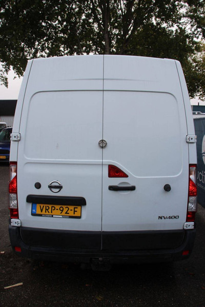 Nissan NV400 - Furgon: 4 kép. Nissan NV400 - Furgon: 4 kép.
