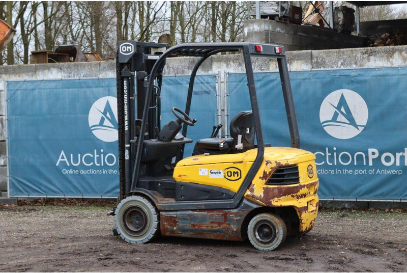 OM Carrelli XE 25 - Elektromos targonca: 3 kép. OM Carrelli XE 25 - Elektromos targonca: 3 kép.