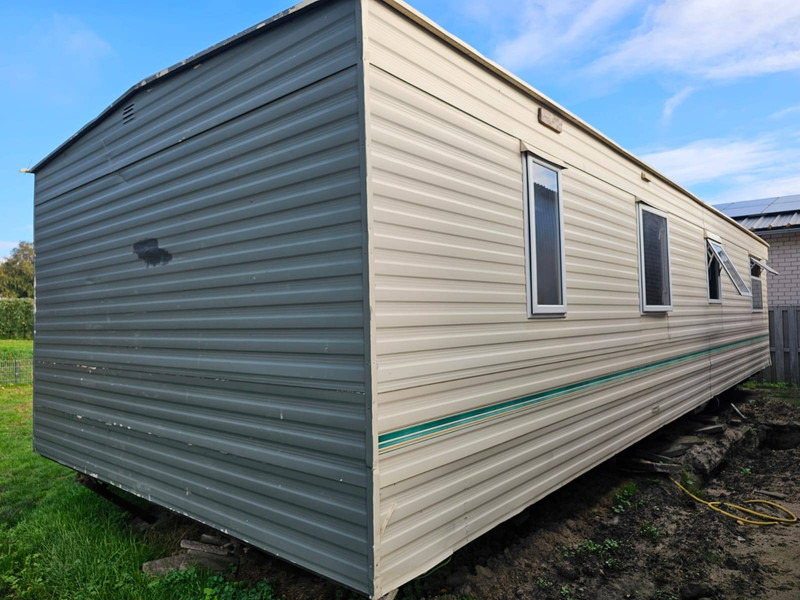 Onbekend - Kempingautó: 2 kép. Onbekend - Kempingautó: 2 kép.