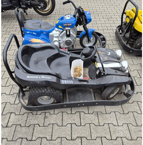 Onbekend - Akkumulátor: 3 kép. Onbekend - Akkumulátor: 3 kép.