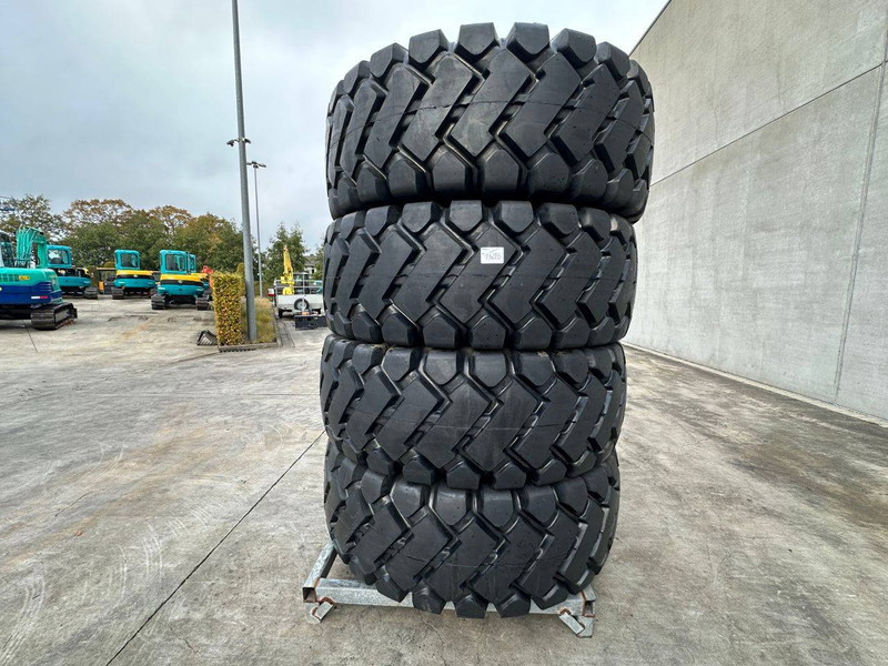 Onbekend - Akkumulátor: 4 kép. Onbekend - Akkumulátor: 4 kép.