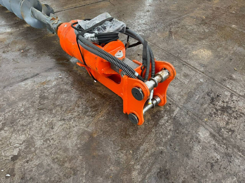 Onbekend - Fúrógép: 4 kép. Onbekend - Fúrógép: 4 kép.