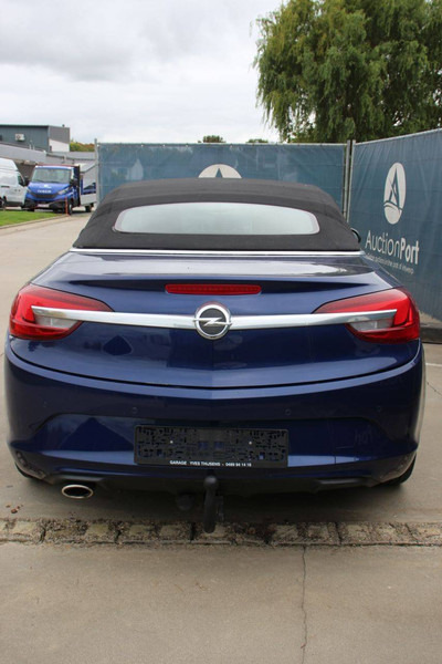 Opel Cascada - Autó: 4 kép. Opel Cascada - Autó: 4 kép.
