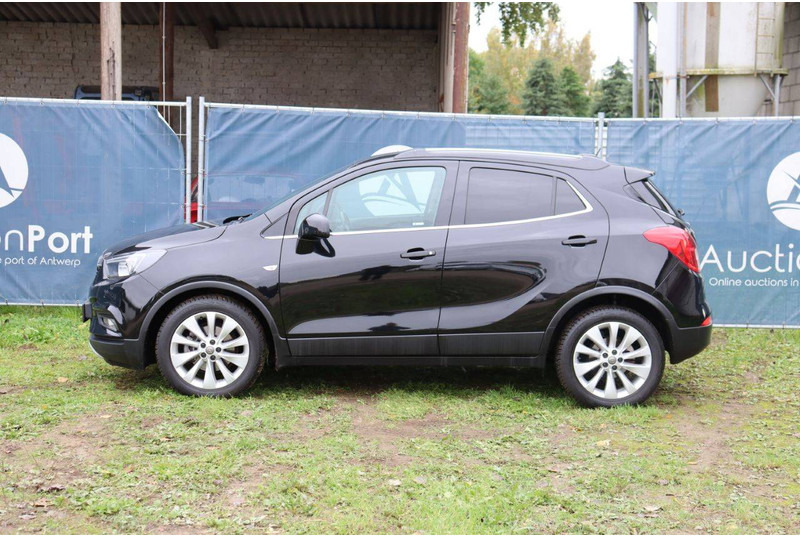Opel Mokka X - Szedán: 2 kép. Opel Mokka X - Szedán: 2 kép.