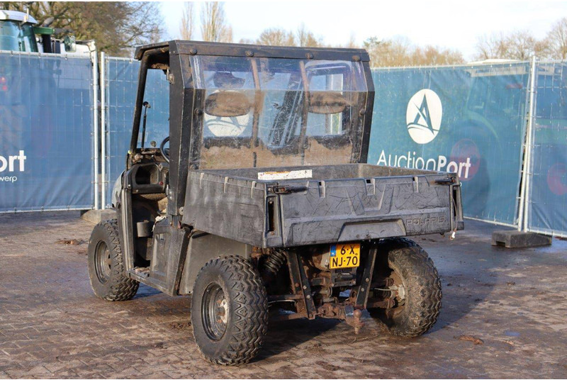 POLARIS RANGER EV - Golfkocsi: 4 kép. POLARIS RANGER EV - Golfkocsi: 4 kép.