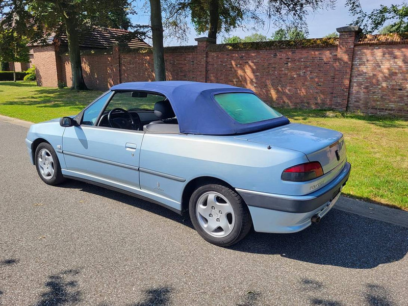 Peugeot 306 Cabriolet 1.6 Automatic - Szedán: 3 kép. Peugeot 306 Cabriolet 1.6 Automatic - Szedán: 3 kép.