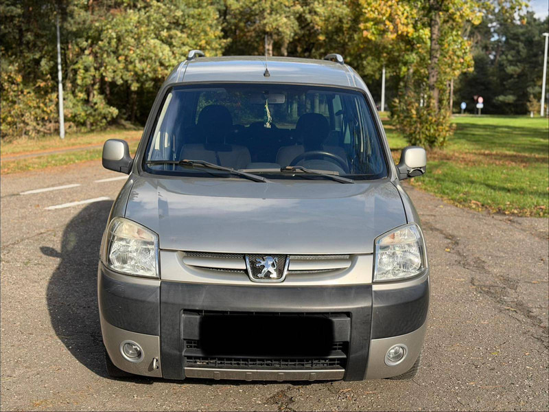 Peugeot Partner 1.6 HDI - Szedán: 5 kép. Peugeot Partner 1.6 HDI - Szedán: 5 kép.