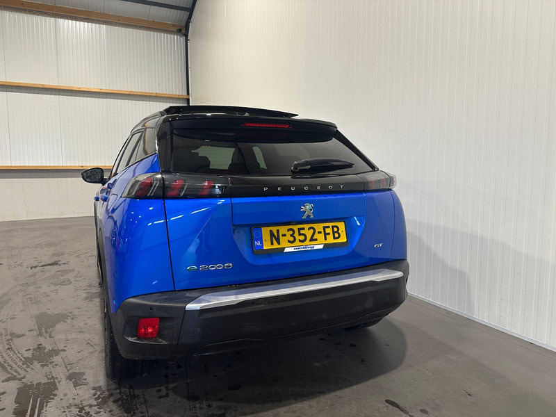 Peugeot e-2008 EV GT - Terepjáró/ SUV: 4 kép. Peugeot e-2008 EV GT - Terepjáró/ SUV: 4 kép.