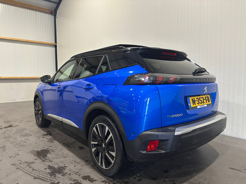 Peugeot e-2008 EV GT - Terepjáró/ SUV: 3 kép. Peugeot e-2008 EV GT - Terepjáró/ SUV: 3 kép.