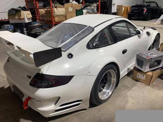 Porsche 911 997 GT2-racecar (24 hrs spec) - Szedán: 3 kép. Porsche 911 997 GT2-racecar (24 hrs spec) - Szedán: 3 kép.