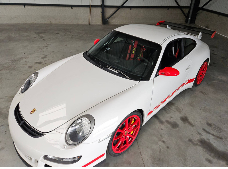 Porsche 911 (997) GT3 - Szedán: 4 kép. Porsche 911 (997) GT3 - Szedán: 4 kép.