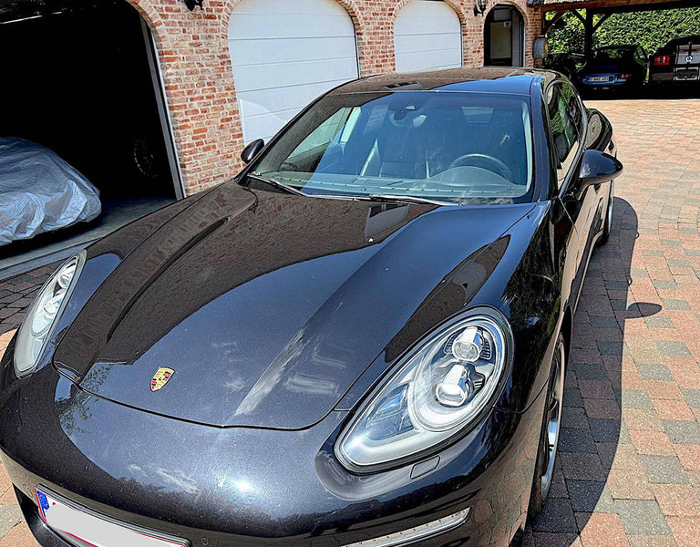 Porsche Panamera 3.0 V6 Diesel - Szedán: 1 kép. Porsche Panamera 3.0 V6 Diesel - Szedán: 1 kép.