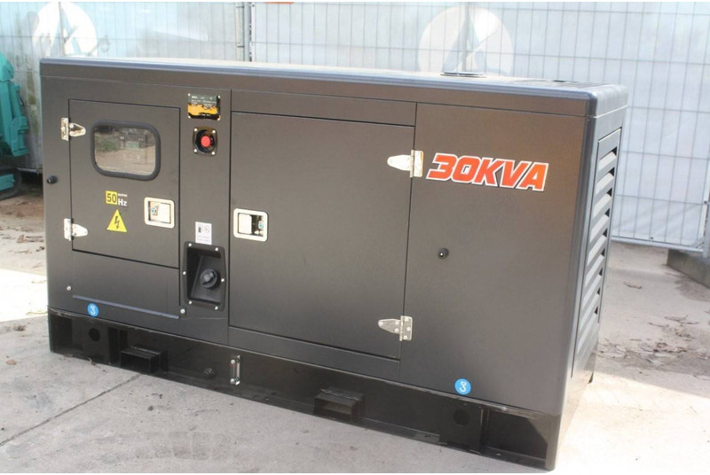 Power Silent AG-30 - Áramfejlesztő: 2 kép. Power Silent AG-30 - Áramfejlesztő: 2 kép.