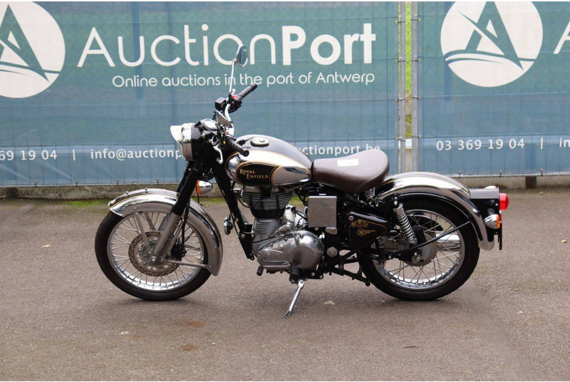 ROYAL ENFIELD CLASSIC BULLET 500 - Motorkerékpár: 2 kép. ROYAL ENFIELD CLASSIC BULLET 500 - Motorkerékpár: 2 kép.