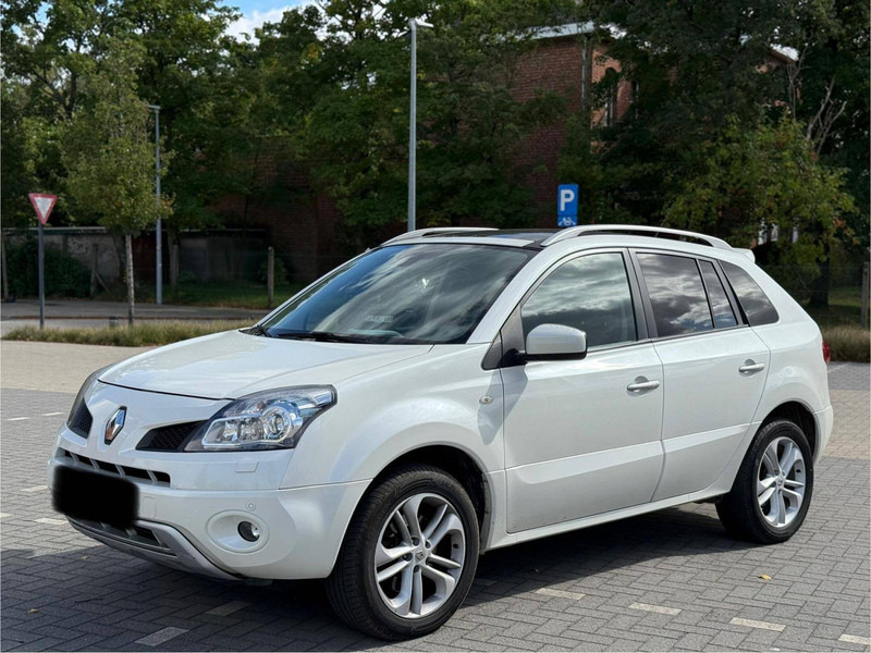 Renault Koleos 2.0 DCI AWD - Szedán: 1 kép. Renault Koleos 2.0 DCI AWD - Szedán: 1 kép.