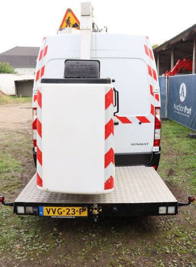 Renault MASTER - Emelőkosaras teherautó: 5 kép. Renault MASTER - Emelőkosaras teherautó: 5 kép.