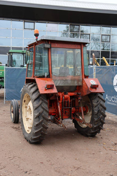 Renault R551 - Traktor: 4 kép. Renault R551 - Traktor: 4 kép.