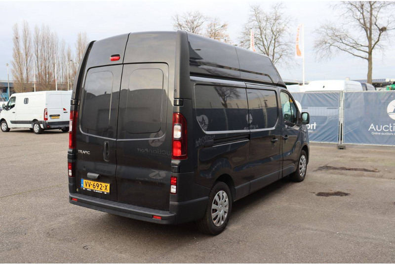 Furgon Renault Trafic: 6 kép. Furgon Renault Trafic: 6 kép.