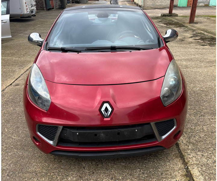 Renault Wind TCe - Szedán: 1 kép. Renault Wind TCe - Szedán: 1 kép.