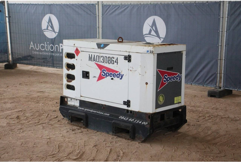 SDMO R22C3 - Áramfejlesztő: 3 kép. SDMO R22C3 - Áramfejlesztő: 3 kép.