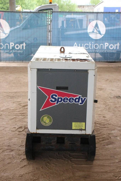 SDMO R22C3 - Áramfejlesztő: 4 kép. SDMO R22C3 - Áramfejlesztő: 4 kép.