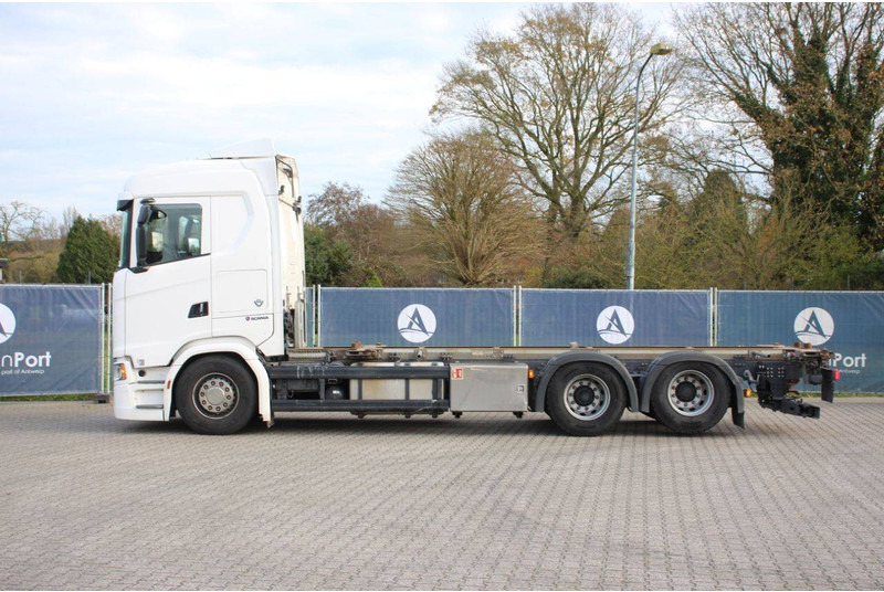 Scania S590VB 6x2NB - Alvaz teherautó: 2 kép. Scania S590VB 6x2NB - Alvaz teherautó: 2 kép.