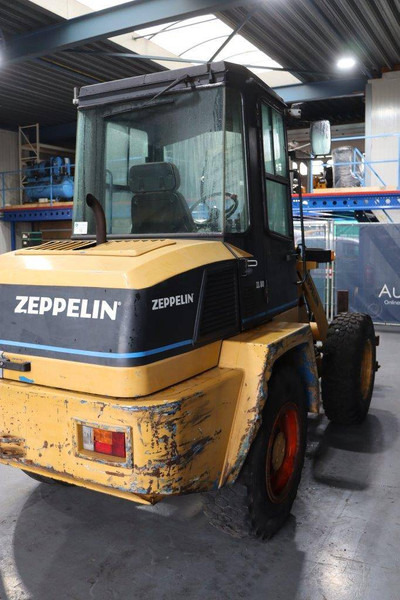 Schaeff ZL 80 - Gumikerekes homlokrakodó: 5 kép. Schaeff ZL 80 - Gumikerekes homlokrakodó: 5 kép.