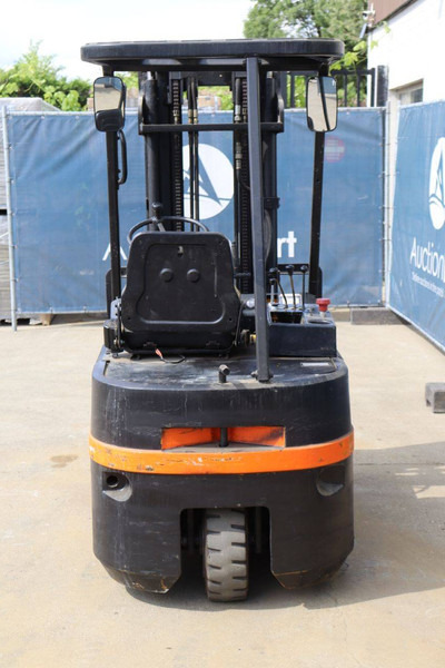 Steinbock Boss LE13-70 MKIVA-1 - Elektromos targonca: 5 kép. Steinbock Boss LE13-70 MKIVA-1 - Elektromos targonca: 5 kép.