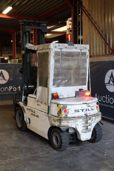 Still R60-40 - Elektromos targonca: 4 kép. Still R60-40 - Elektromos targonca: 4 kép.