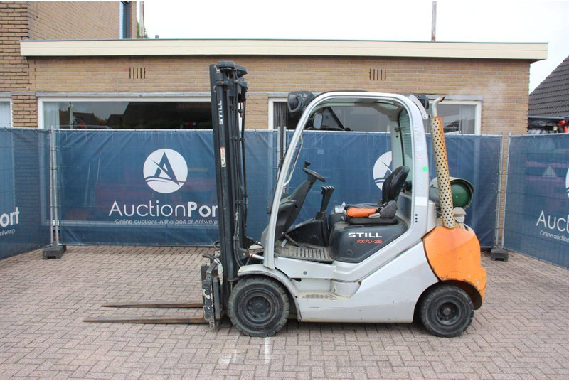 Still RX 70-25 - Gázüzemű targonca: 2 kép. Still RX 70-25 - Gázüzemű targonca: 2 kép.