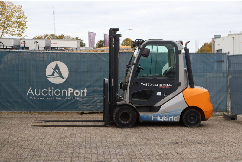 Still RX70-35 - Villás targonca: 1 kép. Still RX70-35 - Villás targonca: 1 kép.