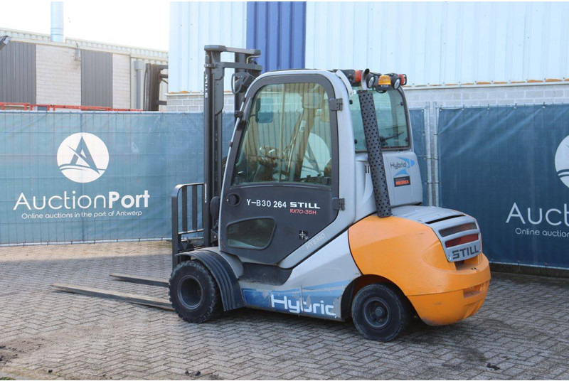 Still RX70-35H - Villás targonca: 3 kép. Still RX70-35H - Villás targonca: 3 kép.