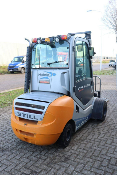 Villás targonca Still RX70-35H: 6 kép. Villás targonca Still RX70-35H: 6 kép.