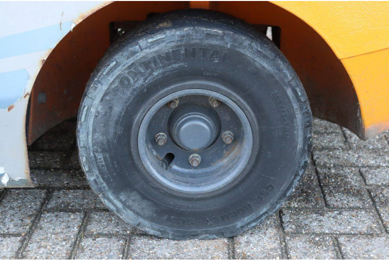 Villás targonca Still RX70-35H: 20 kép. Villás targonca Still RX70-35H: 20 kép.