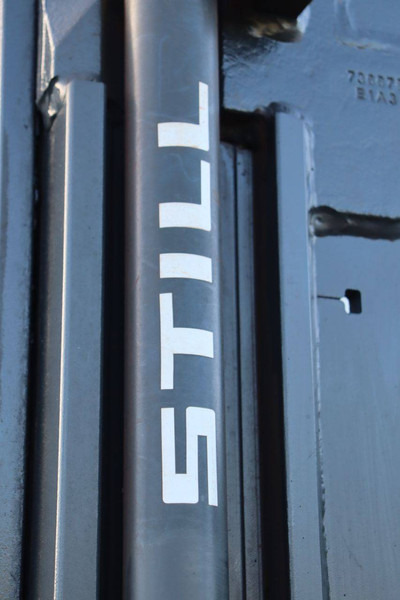 Villás targonca Still RX70-35H: 16 kép. Villás targonca Still RX70-35H: 16 kép.