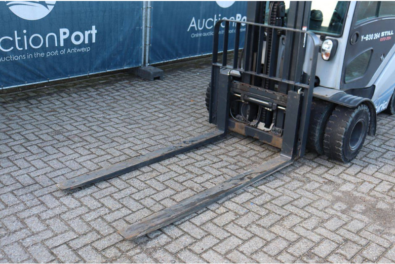 Villás targonca Still RX70-35H: 10 kép. Villás targonca Still RX70-35H: 10 kép.