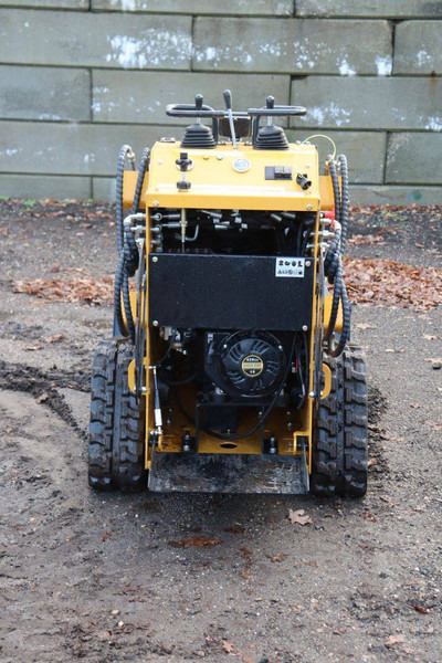 T360 - Lánctalpas homlokrakodó: 5 kép. T360 - Lánctalpas homlokrakodó: 5 kép.