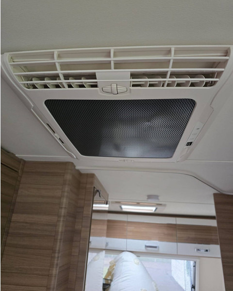 Lakókocsi Tabbert Bellini: 18 kép. Lakókocsi Tabbert Bellini: 18 kép.