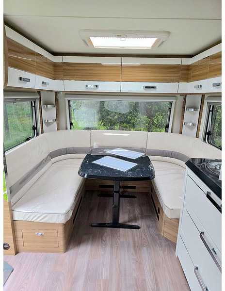 Lakókocsi Tabbert Bellini: 10 kép. Lakókocsi Tabbert Bellini: 10 kép.