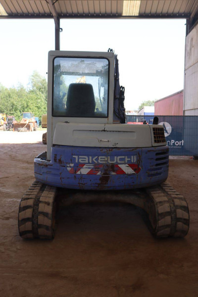 Takeuchi TB80FR - Lánctalpas kotró: 5 kép. Takeuchi TB80FR - Lánctalpas kotró: 5 kép.