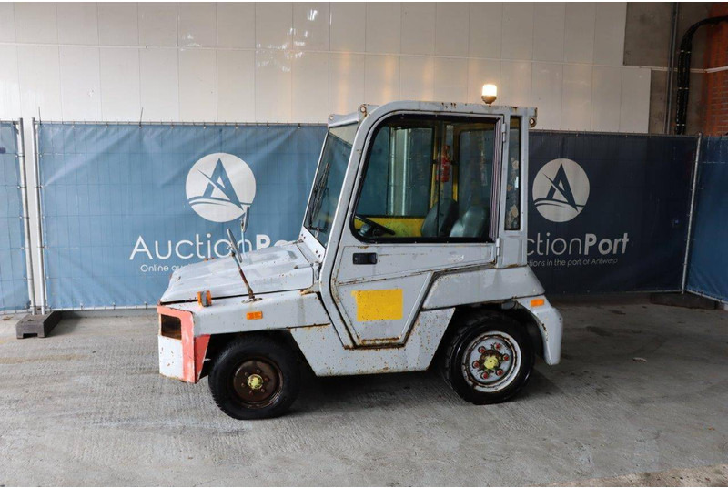 Toyota 02-2TD20 - Traktor: 1 kép. Toyota 02-2TD20 - Traktor: 1 kép.
